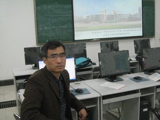 主要在储建femmenues.com